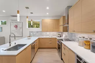 8001 25th Ave NW, Seattle, WA 98117 - Photo 15