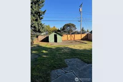 915 E 52nd Street, Tacoma, WA 98404 - Photo 3