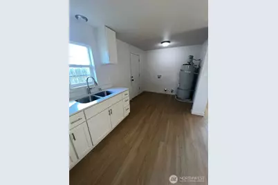 915 E 52nd Street, Tacoma, WA 98404 - Photo 23
