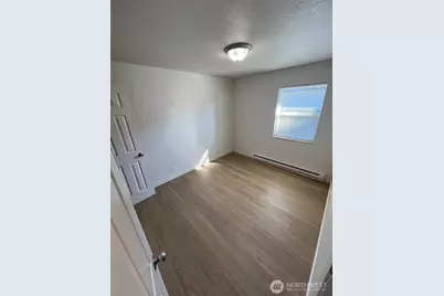 915 E 52nd Street, Tacoma, WA 98404 - Photo 13