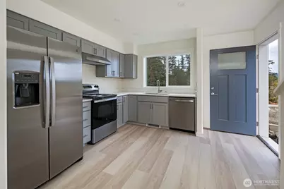 1032 2 Guard Street, Friday Harbor, WA 98250 - Photo 3