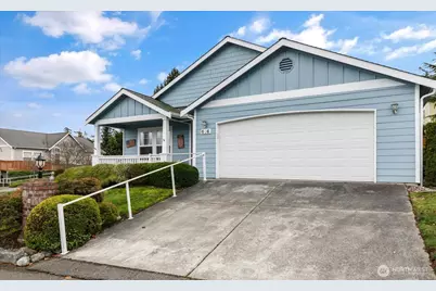 606 NW 12th Loop, Oak Harbor, WA 98277 - Photo 3