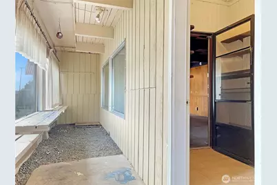 26141 N Hwy 101, Hoodsport, WA 98548 - Photo 25