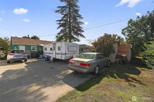 1717 10th Ave, Longview, WA 98632 - Photo 3