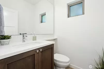 18512 Wallingford Avenue N, Shoreline, WA 98133 - Photo 15