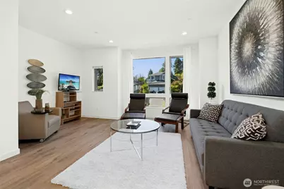 18512 Wallingford Avenue N, Shoreline, WA 98133 - Photo 5