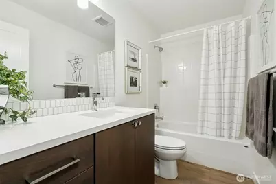 18512 Wallingford Avenue N, Shoreline, WA 98133 - Photo 27