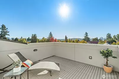 4411 Meridian Avenue N, Seattle, WA 98103 - Photo 23