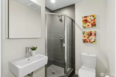 4411 Meridian Avenue N, Seattle, WA 98103 - Photo 5