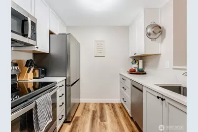 701 Columbia St #414, Vancouver, WA 98660 - Photo 9