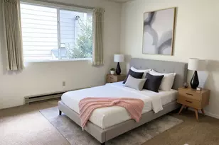 8848 Interlake Ave N, Seattle, WA 98103 - Photo 17