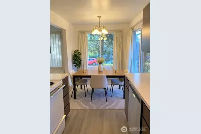 8848 Interlake Avenue N, Seattle, WA 98103 - Photo 7