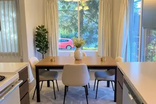 8848 Interlake Ave N, Seattle, WA 98103 - Photo 7