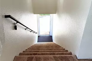 8848 Interlake Ave N, Seattle, WA 98103 - Photo 23