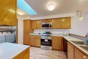 6431 88th St NE, Marysville, WA 98270 - Photo 3