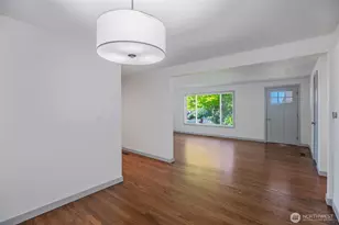 4602 SW Cloverdale St, Seattle, WA 98136 - Photo 9