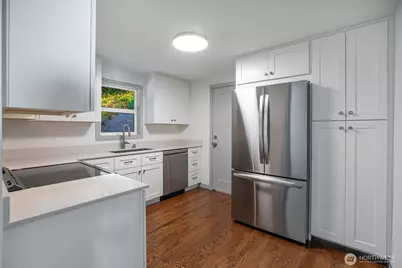 4602 SW Cloverdale Street, Seattle, WA 98136 - Photo 3