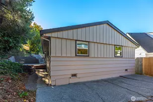 4602 SW Cloverdale St, Seattle, WA 98136 - Photo 33