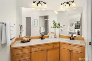 18544 NE 57th St, Redmond, WA 98052 - Photo 15