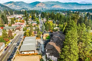 325 Division St, Leavenworth, WA 98826 - Photo 5