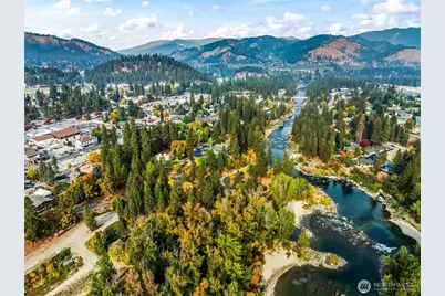 325 Division St #207, Leavenworth, WA 98826 - Photo 9