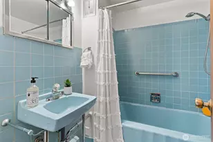 1820 W Magnolia Way W, Seattle, WA 98199 - Photo 11