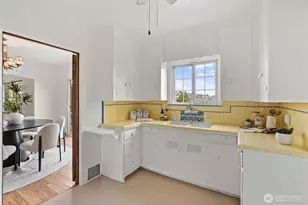 1820 W Magnolia Way W, Seattle, WA 98199 - Photo 7