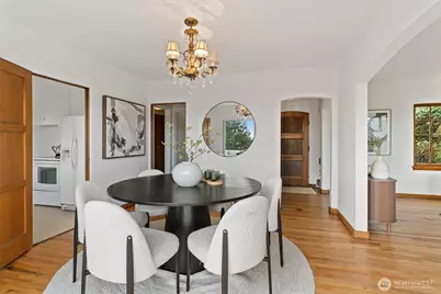 1820 Magnolia Way W, Seattle, WA 98199 - Photo 11