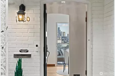 1820 Magnolia Way W, Seattle, WA 98199 - Photo 3