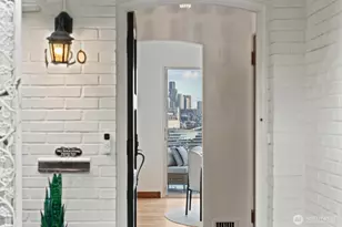 1820 Magnolia Way W, Seattle, WA 98199 - Photo 3