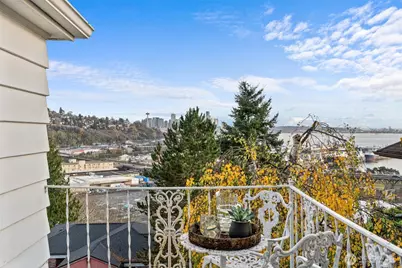 1820 Magnolia Way W, Seattle, WA 98199 - Photo 19