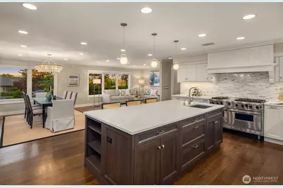 5727 63rd Avenue NE, Seattle, WA 98105 - Photo 3