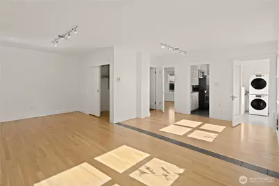 2114 7th Avenue W, Seattle, WA 98119 - Photo 5
