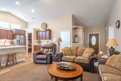 1630 E Filmore Drive, Moses Lake, WA 98837 - Photo 7