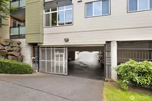 9710 5th Ave NE, Seattle, WA 98115 - Photo 25