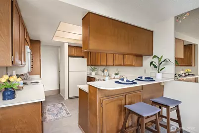 9710 5th Avenue NE #503, Seattle, WA 98115 - Photo 15