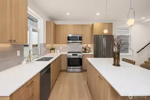 10817 11th Ave NE, Seattle, WA 98125 - Photo 5