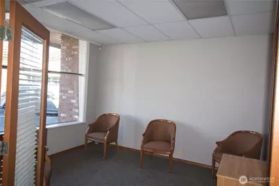 716 E Fairhaven Avenue, Burlington, WA 98233 - Photo 5