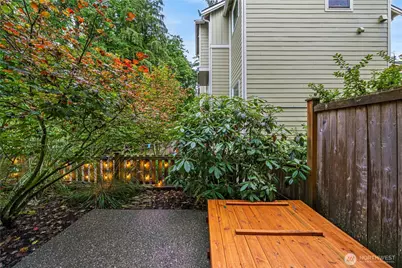 23000 NE 8th #E5, Sammamish, WA 98074 - Photo 21