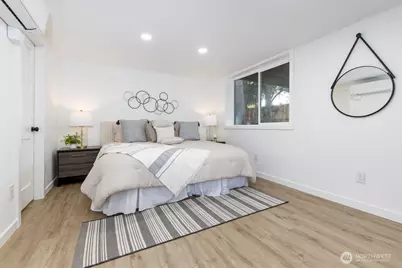 1103 Vashon Court NE, Renton, WA 98059 - Photo 17