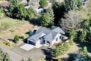 716 Island Cir SE, Ocean Shores, WA 98569 - Photo 5