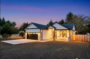 716 Island Cir SE, Ocean Shores, WA 98569 - Photo 1