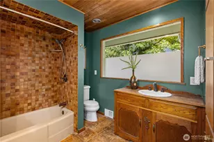 2008 E Lake Sammamish Pkwy NE, Sammamish, WA 98074 - Photo 11