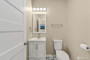 20111 Cascade Dr E, Bonney Lake, WA 98391 - Photo 11