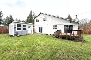 20111 Cascade Dr E, Bonney Lake, WA 98391 - Photo 27