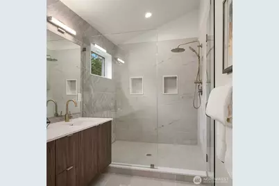 215 NE 123rd Street, Seattle, WA 98125 - Photo 29