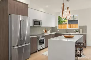 215 NE 123rd St, Seattle, WA 98125 - Photo 5