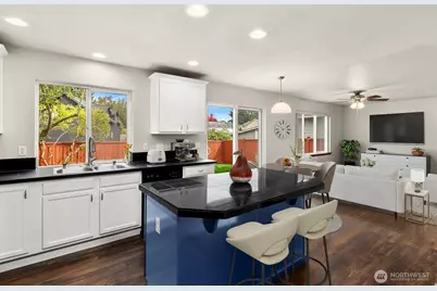 18306 101st Street E, Bonney Lake, WA 98391 - Photo 7