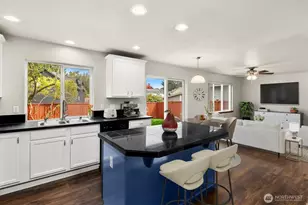 18306 101st St E, Bonney Lake, WA 98391 - Photo 7