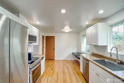 1006 Wedmore Place, Sedro Woolley, WA 98284 - Photo 5